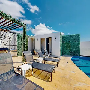 One Paralia 405 Playa del Carmen